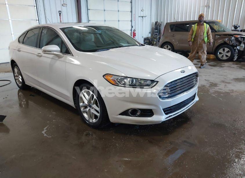 2013 Ford Fusion SE (VIN 3FA6P0HR1DR317287) main photo