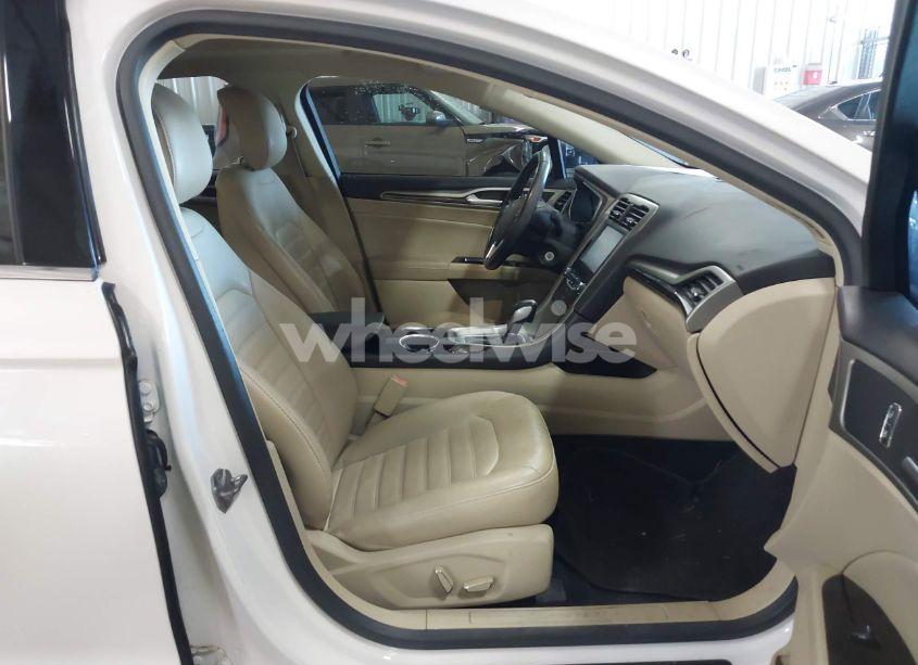 Photo 5 of 2013 Ford Fusion SE (VIN 3FA6P0HR1DR317287)