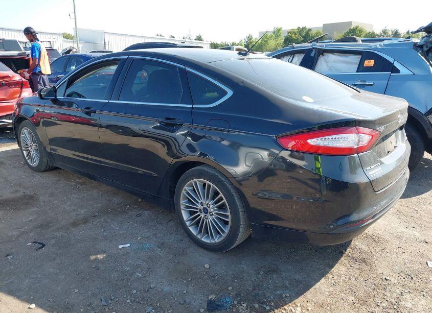 Photo 3 of 2013 Ford Fusion SE (VIN 3FA6P0HR1DR323607)