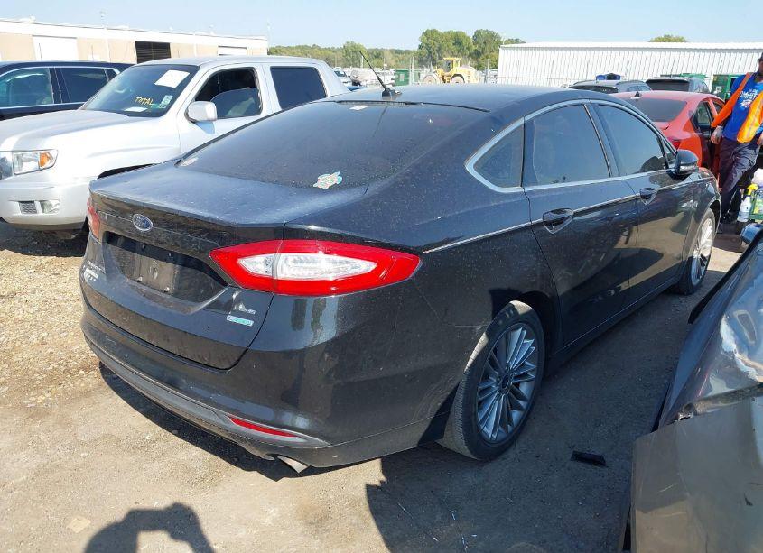 Photo 4 of 2013 Ford Fusion SE (VIN 3FA6P0HR1DR323607)