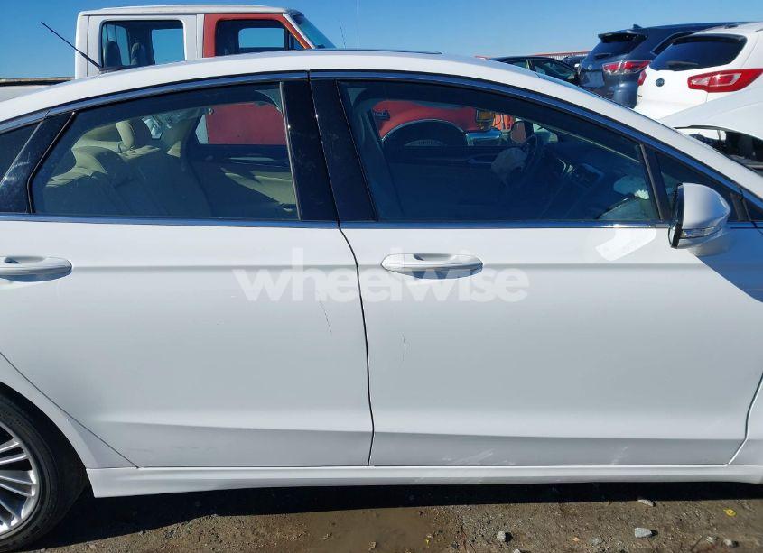 Photo 13 of 2013 Ford Fusion SE (VIN 3FA6P0HR1DR375576)