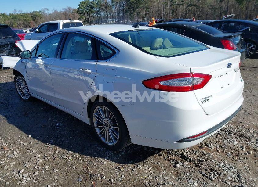 Photo 3 of 2013 Ford Fusion SE (VIN 3FA6P0HR1DR375576)