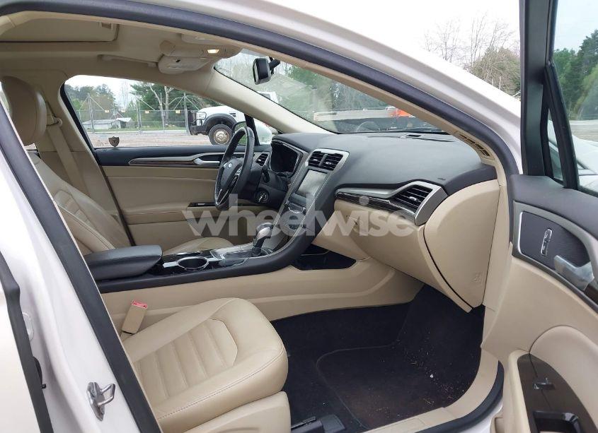 Photo 5 of 2013 Ford Fusion SE (VIN 3FA6P0HR1DR375805)