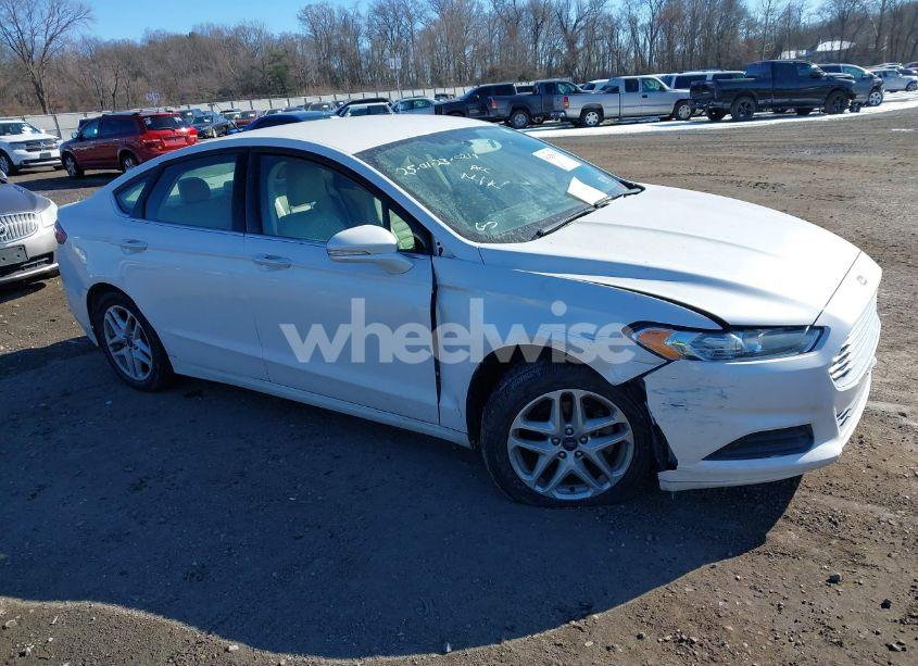 2013 Ford Fusion SE (VIN 3FA6P0HR1DR389395) main photo
