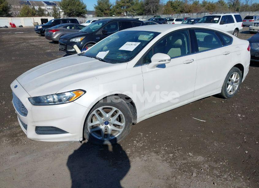 Photo 2 of 2013 Ford Fusion SE (VIN 3FA6P0HR1DR389395)