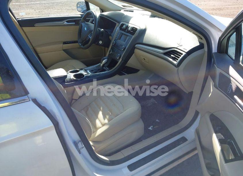 Photo 5 of 2013 Ford Fusion SE (VIN 3FA6P0HR1DR389395)