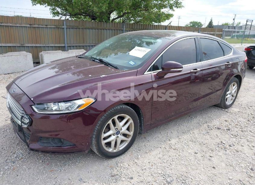 Photo 2 of 2013 Ford Fusion SE (VIN 3FA6P0HR2DR117289)