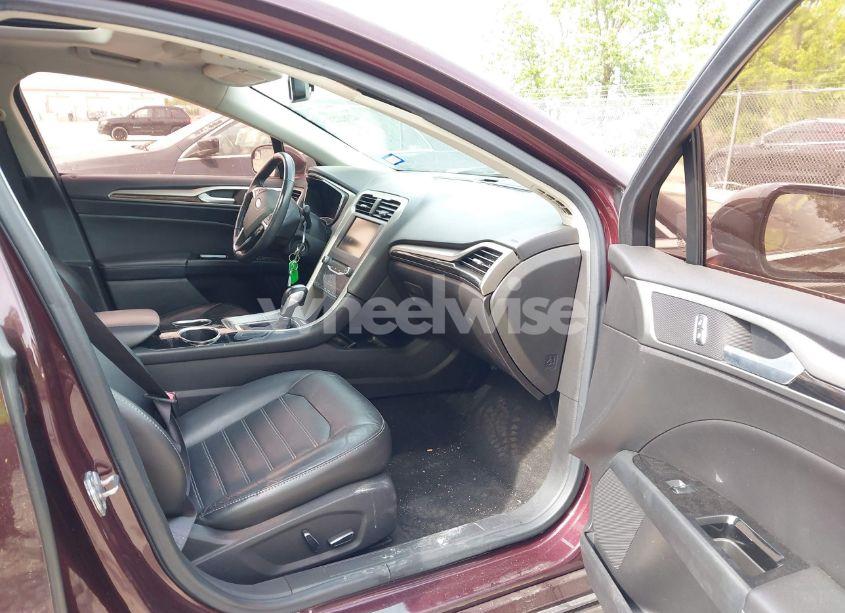 Photo 5 of 2013 Ford Fusion SE (VIN 3FA6P0HR2DR117289)