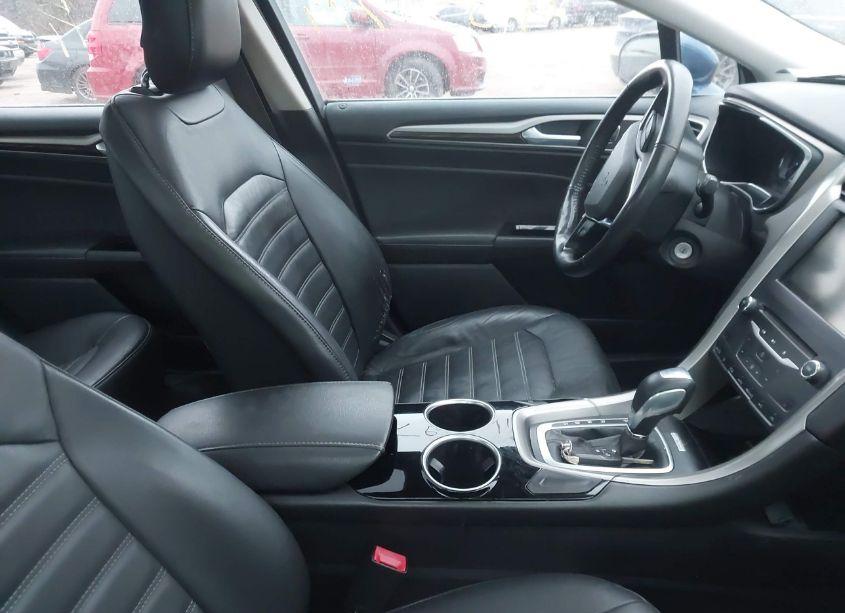 Photo 5 of 2013 Ford Fusion SE (VIN 3FA6P0HR2DR124517)