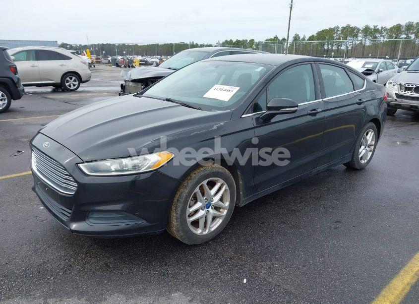 Photo 2 of 2013 Ford Fusion SE (VIN 3FA6P0HR2DR150096)