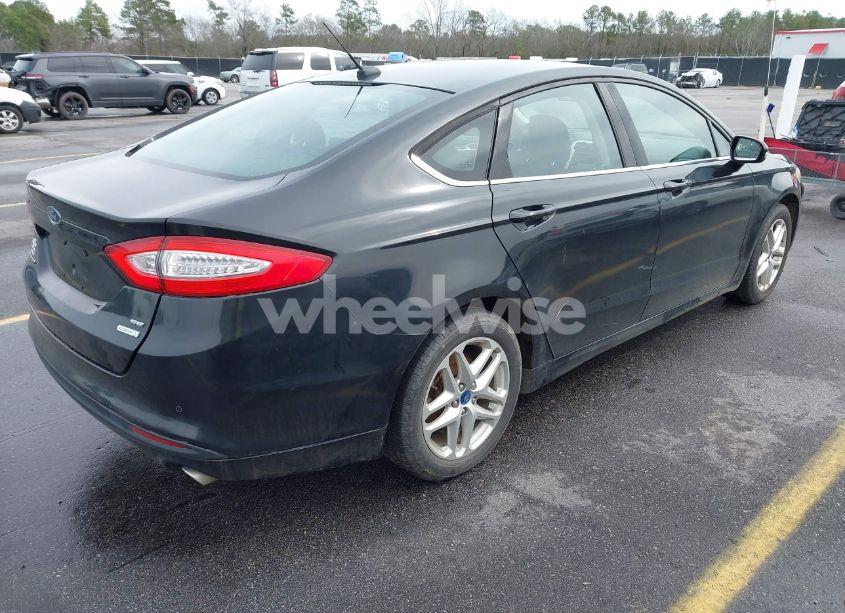 Photo 4 of 2013 Ford Fusion SE (VIN 3FA6P0HR2DR150096)
