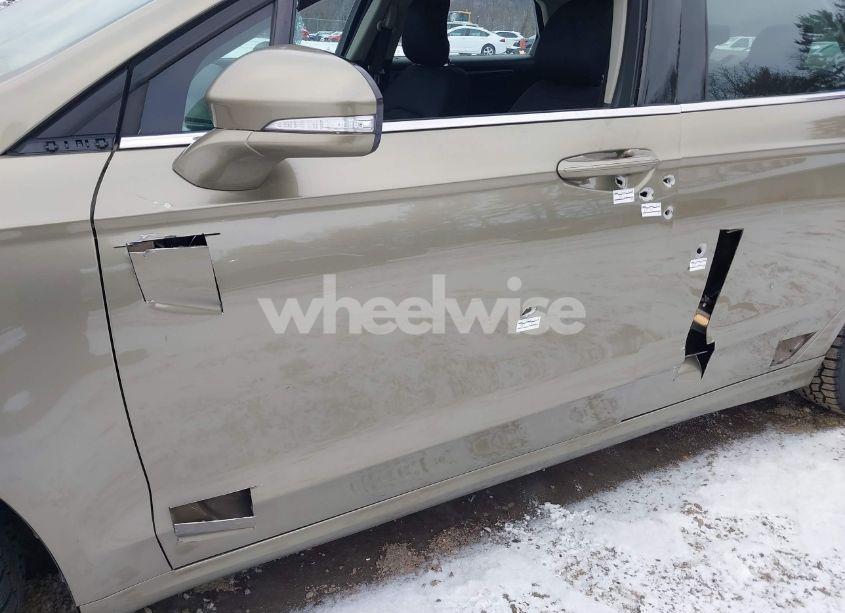 Photo 6 of 2013 Ford Fusion SE (VIN 3FA6P0HR2DR161650)