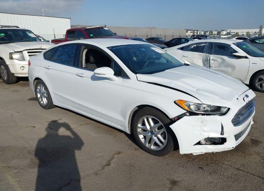 2013 Ford Fusion SE (VIN 3FA6P0HR2DR165522) main photo