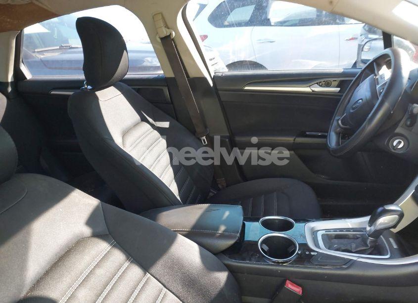 Photo 5 of 2013 Ford Fusion SE (VIN 3FA6P0HR2DR202973)