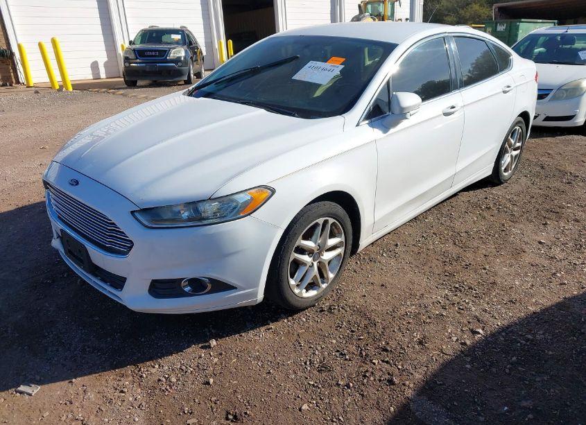 Photo 2 of 2013 Ford Fusion SE (VIN 3FA6P0HR2DR227081)