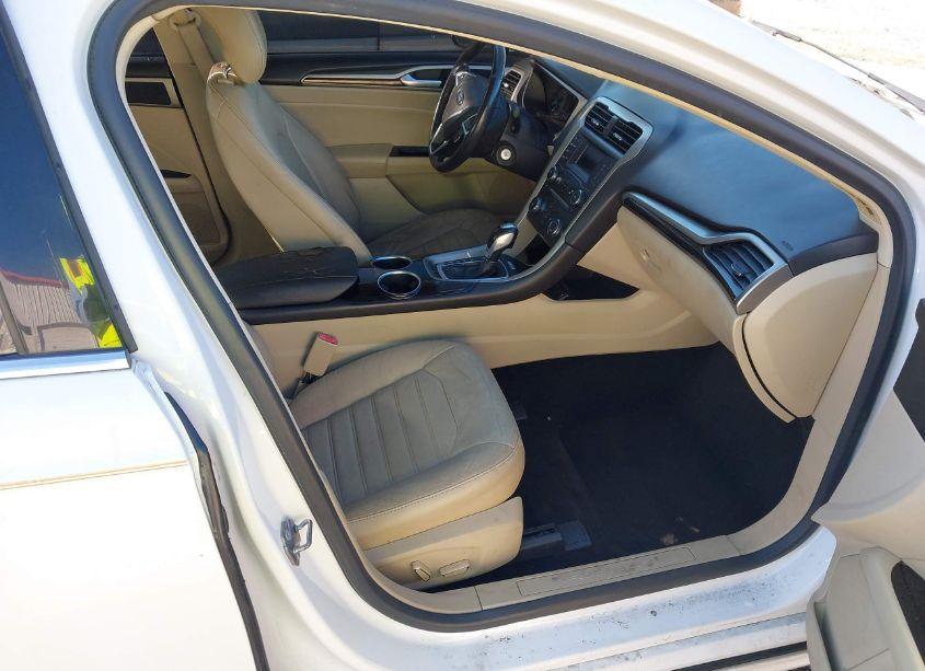 Photo 5 of 2013 Ford Fusion SE (VIN 3FA6P0HR2DR227081)