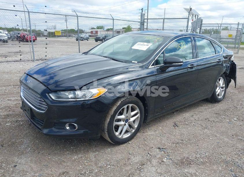 Photo 2 of 2013 Ford Fusion SE (VIN 3FA6P0HR2DR241420)