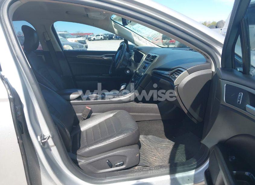 Photo 5 of 2013 Ford Fusion SE (VIN 3FA6P0HR2DR245421)