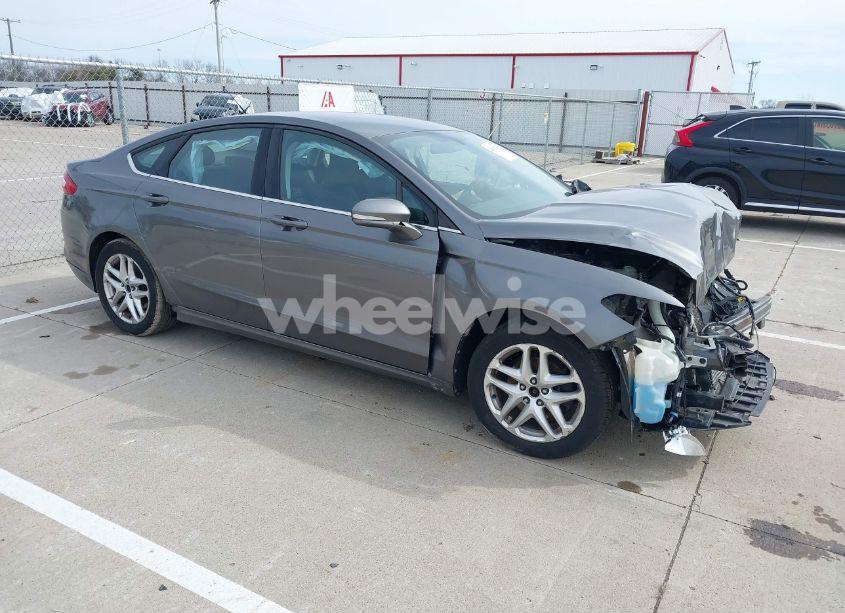 2013 Ford Fusion SE (VIN 3FA6P0HR2DR250053) main photo