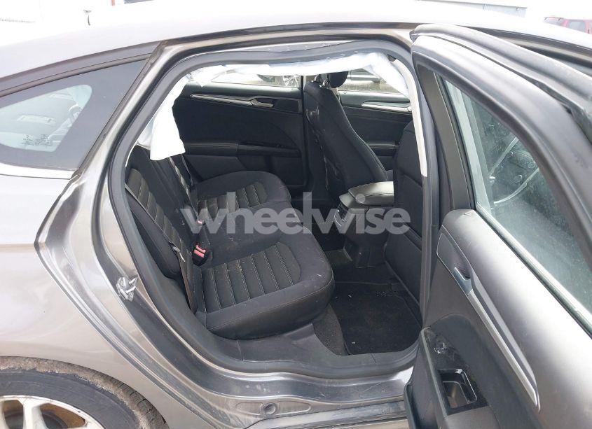 Photo 8 of 2013 Ford Fusion SE (VIN 3FA6P0HR2DR250053)