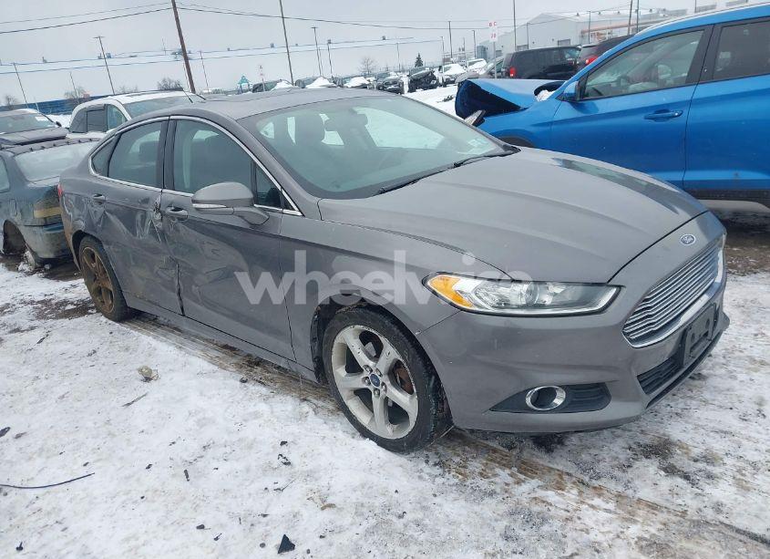 2013 Ford Fusion SE (VIN 3FA6P0HR2DR258668) main photo