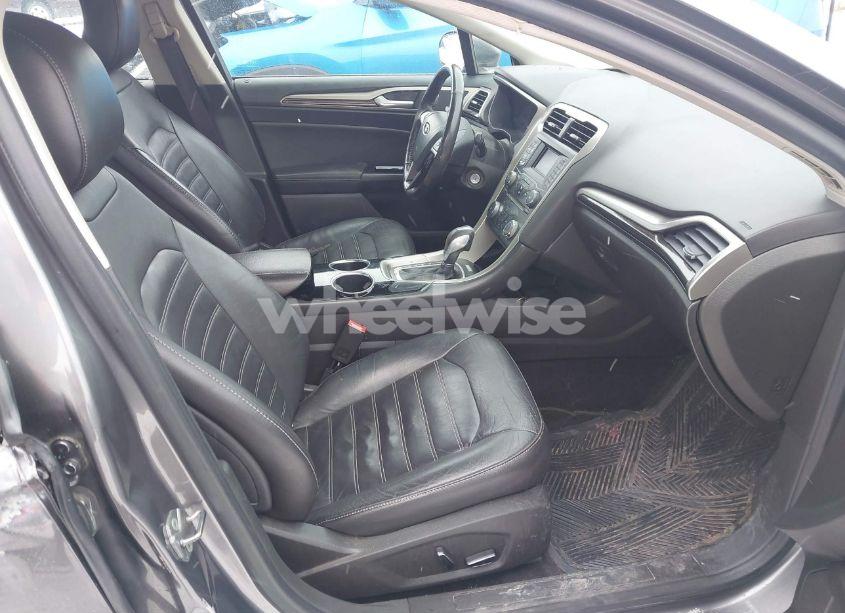 Photo 5 of 2013 Ford Fusion SE (VIN 3FA6P0HR2DR258668)