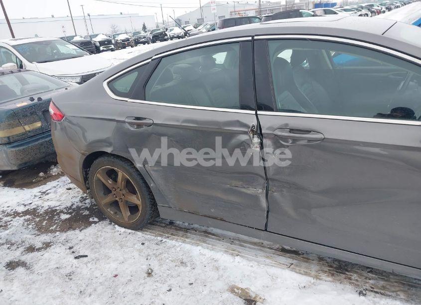 Photo 6 of 2013 Ford Fusion SE (VIN 3FA6P0HR2DR258668)