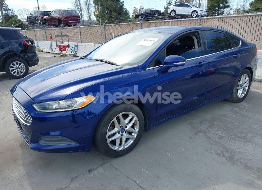 Photo 2 of 2013 Ford Fusion SE (VIN 3FA6P0HR2DR267595)