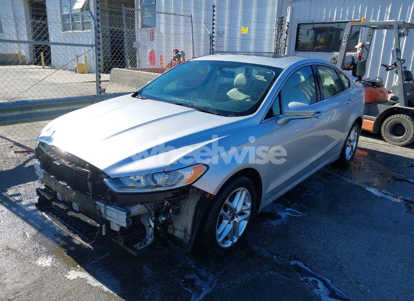 Photo 2 of 2013 Ford Fusion SE (VIN 3FA6P0HR2DR268097)