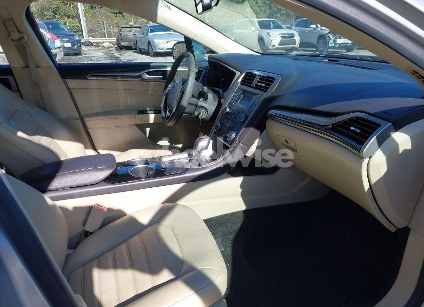 Photo 5 of 2013 Ford Fusion SE (VIN 3FA6P0HR2DR268097)