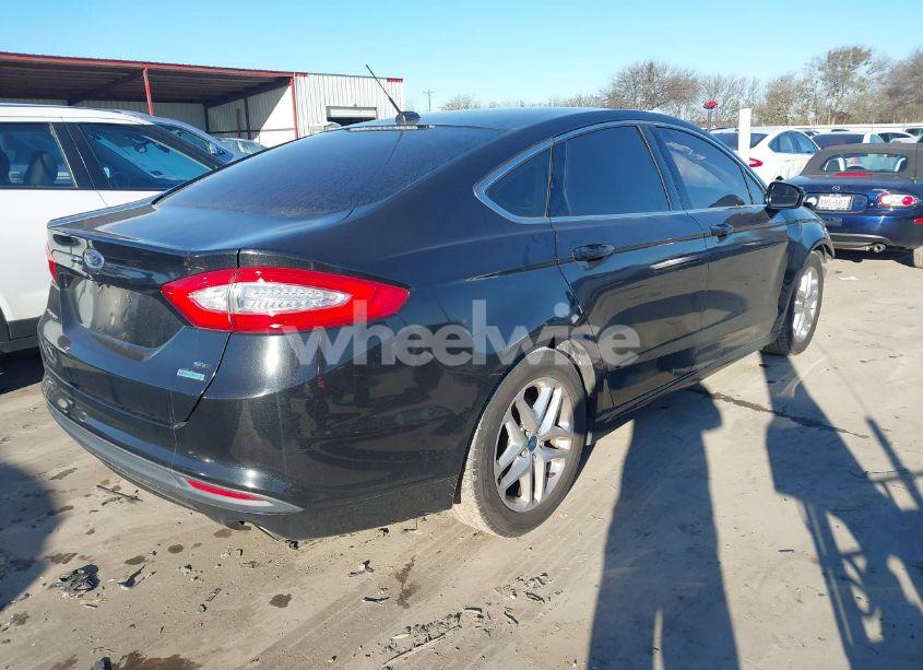 Photo 4 of 2013 Ford Fusion SE (VIN 3FA6P0HR2DR269427)