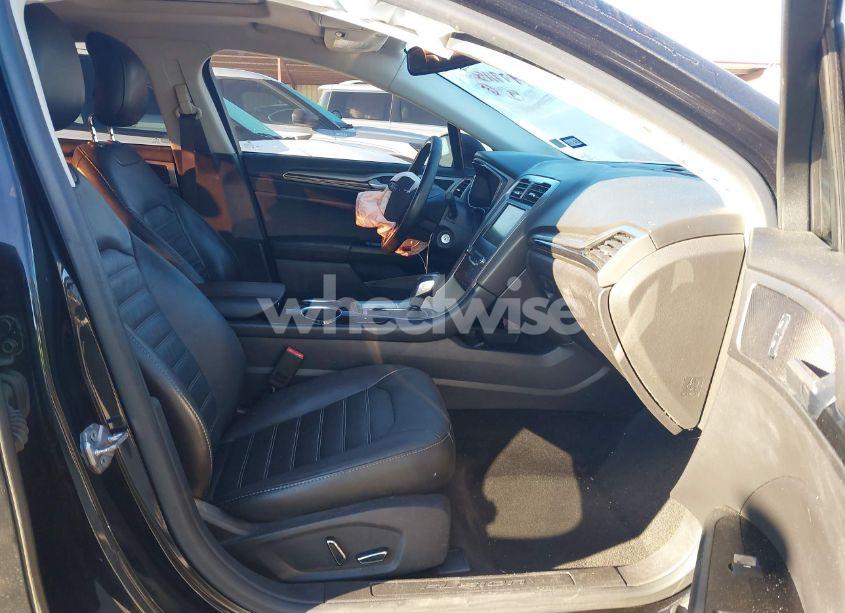 Photo 5 of 2013 Ford Fusion SE (VIN 3FA6P0HR2DR269427)