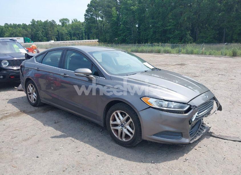 2013 Ford Fusion SE (VIN 3FA6P0HR2DR271341) main photo
