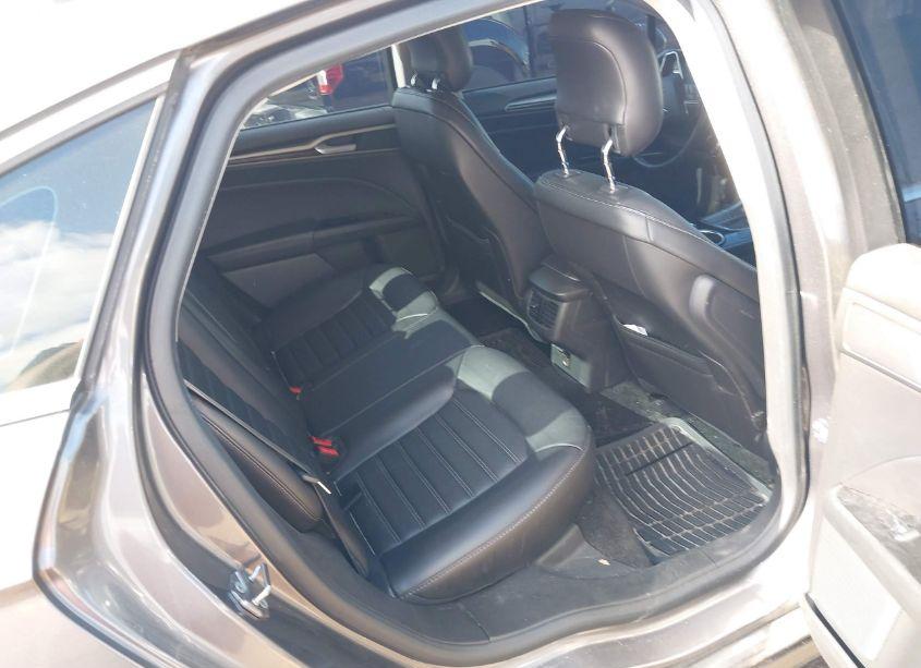 Photo 8 of 2013 Ford Fusion SE (VIN 3FA6P0HR2DR271422)