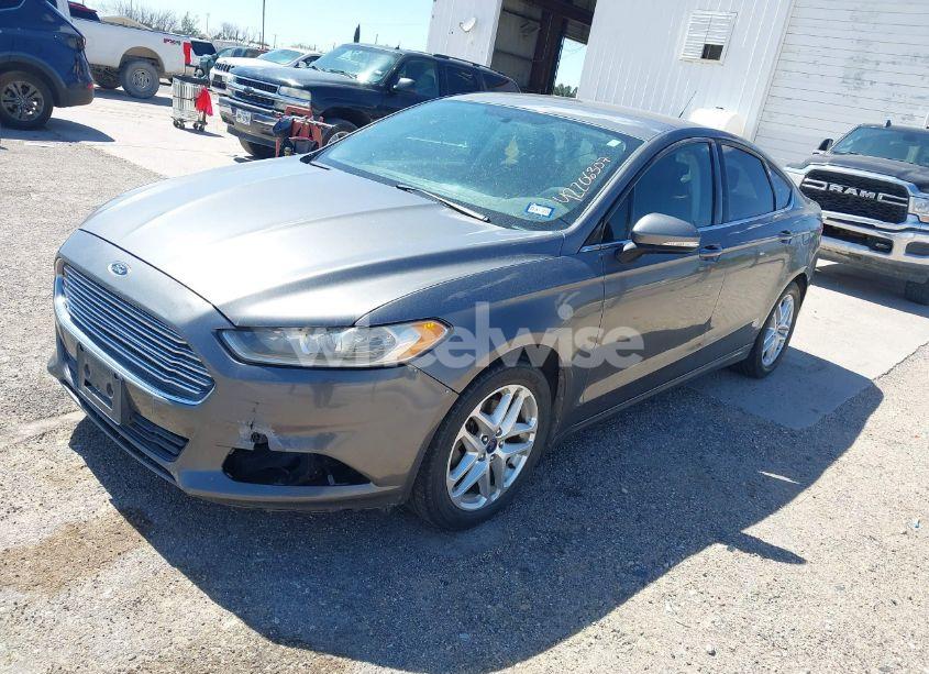 Photo 2 of 2013 Ford Fusion SE (VIN 3FA6P0HR2DR278659)