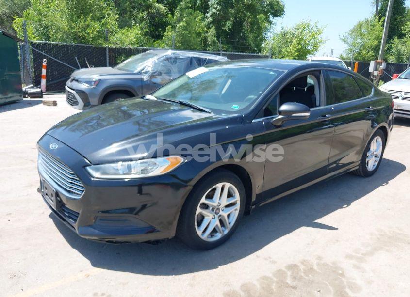 Photo 2 of 2013 Ford Fusion SE (VIN 3FA6P0HR2DR299284)