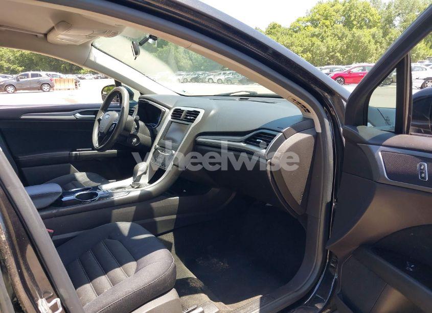 Photo 5 of 2013 Ford Fusion SE (VIN 3FA6P0HR2DR299284)