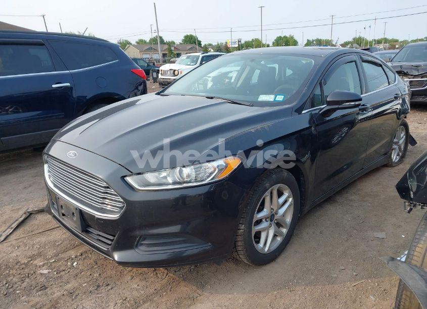 Photo 2 of 2013 Ford Fusion SE (VIN 3FA6P0HR2DR312227)