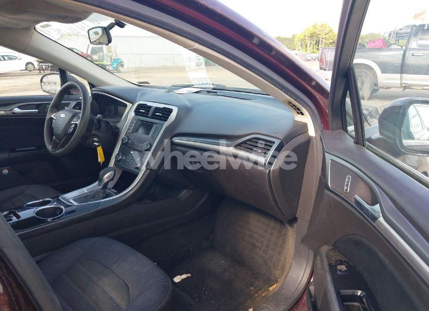 Photo 5 of 2013 Ford Fusion SE (VIN 3FA6P0HR2DR312390)