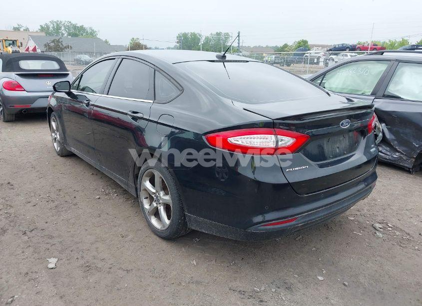 Photo 3 of 2013 Ford Fusion SE (VIN 3FA6P0HR2DR321476)