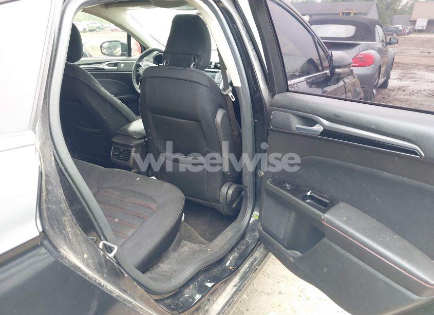 Photo 8 of 2013 Ford Fusion SE (VIN 3FA6P0HR2DR321476)