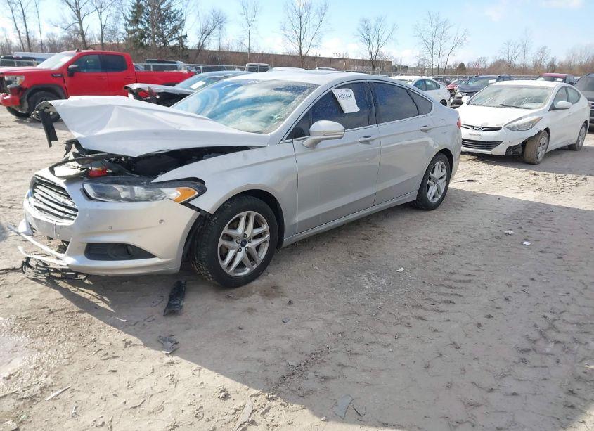 Photo 2 of 2013 Ford Fusion SE (VIN 3FA6P0HR2DR356163)