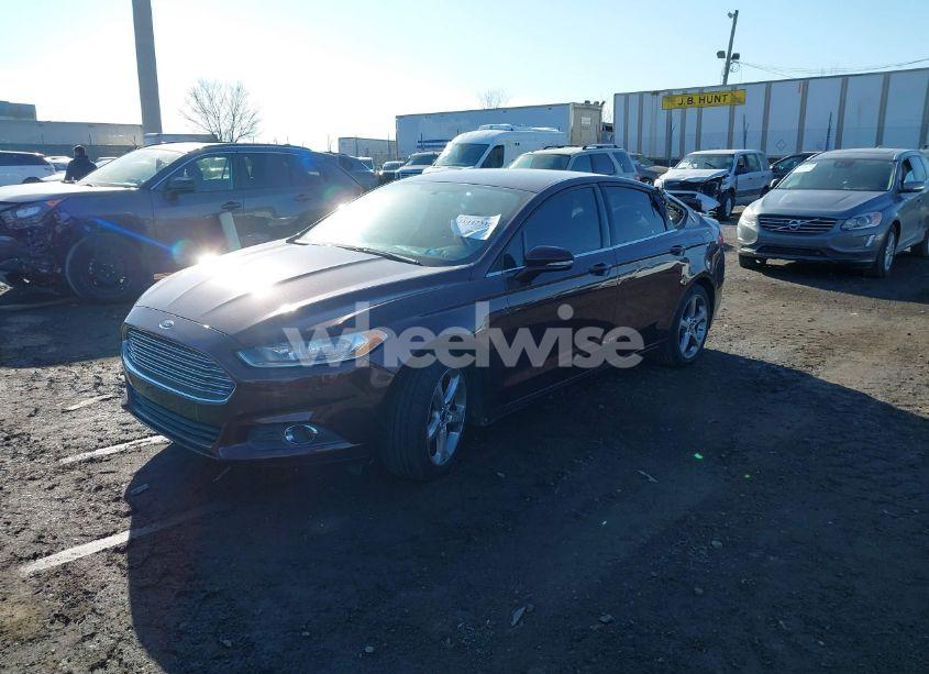 Photo 2 of 2013 Ford Fusion SE (VIN 3FA6P0HR2DR381676)