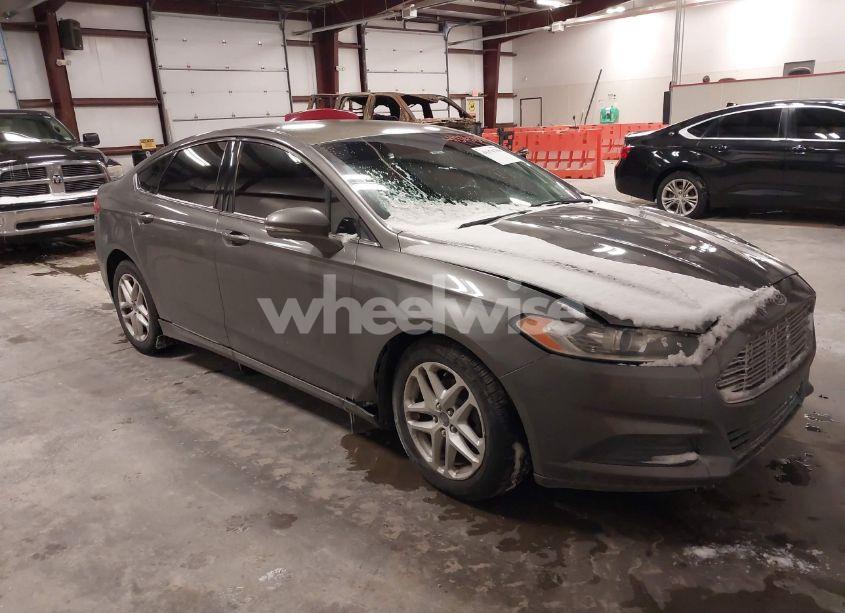 2013 Ford Fusion SE (VIN 3FA6P0HR2DR387753) main photo