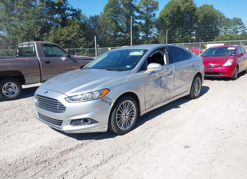 Photo 2 of 2013 Ford Fusion SE (VIN 3FA6P0HR2DR388014)