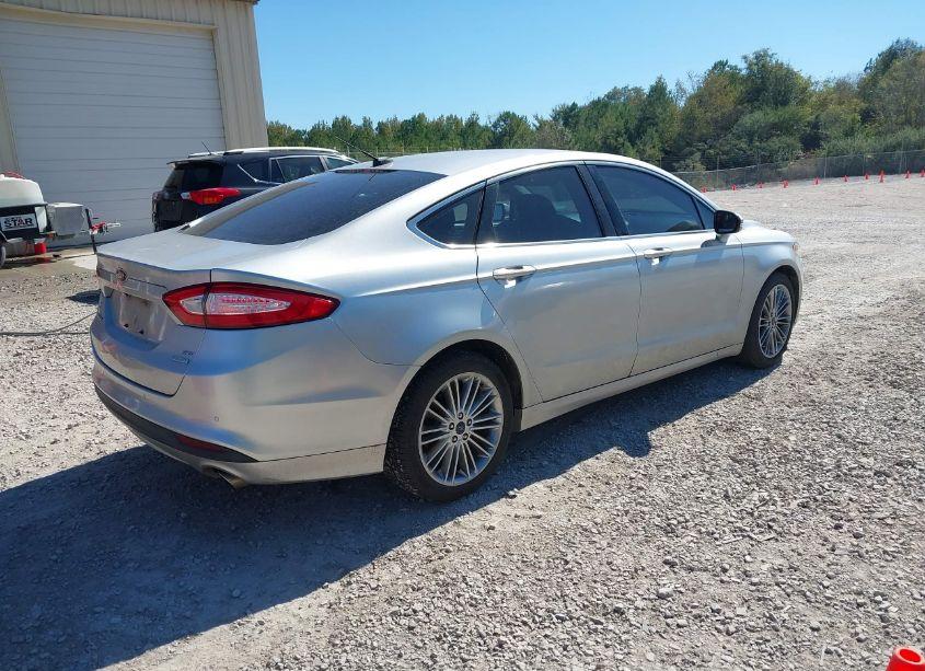 Photo 4 of 2013 Ford Fusion SE (VIN 3FA6P0HR2DR388014)