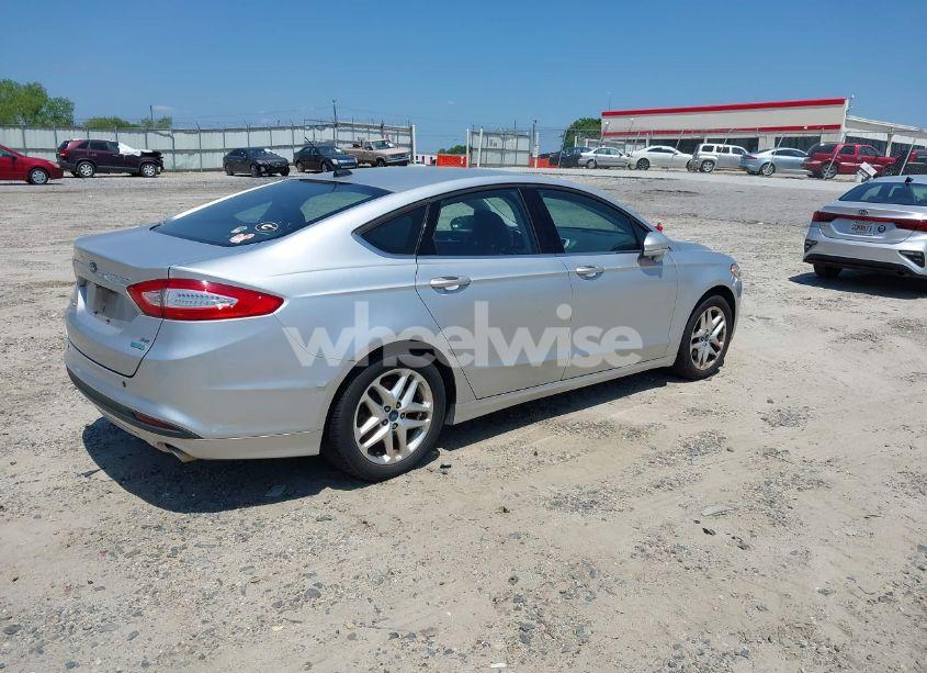 Photo 4 of 2013 Ford Fusion SE (VIN 3FA6P0HR3DR131573)