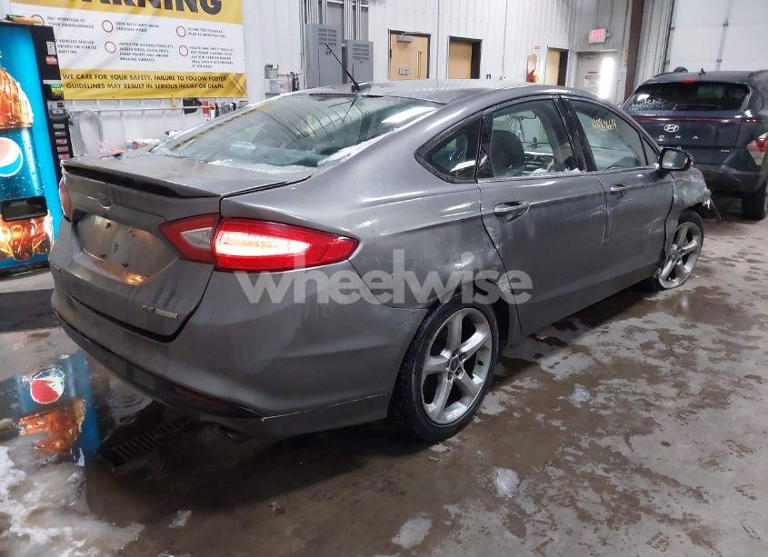 Photo 4 of 2013 Ford Fusion SE (VIN 3FA6P0HR3DR141861)