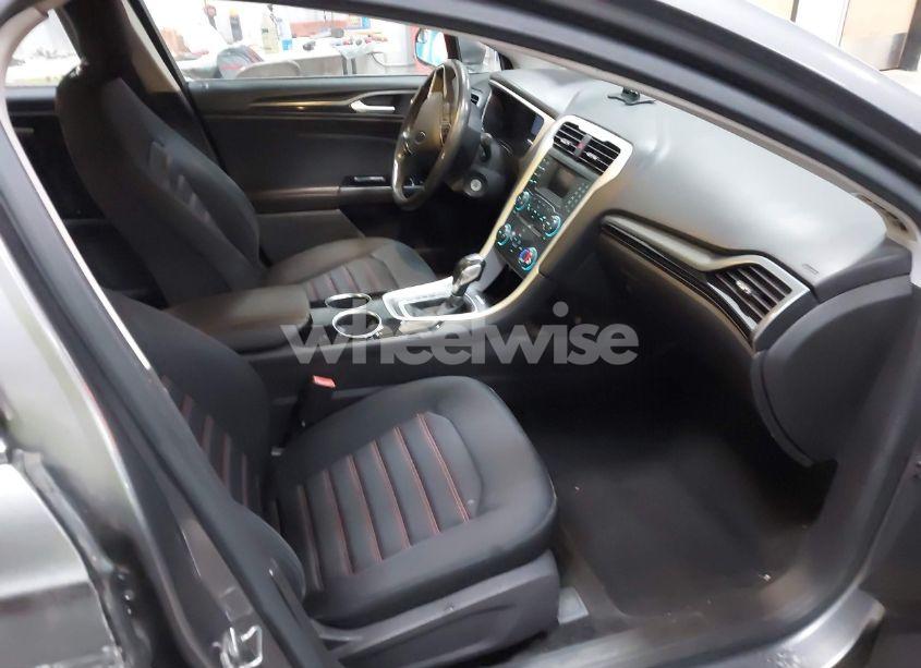 Photo 5 of 2013 Ford Fusion SE (VIN 3FA6P0HR3DR141861)