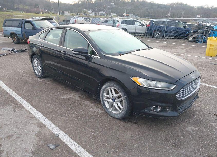 2013 Ford Fusion SE (VIN 3FA6P0HR3DR185326) main photo